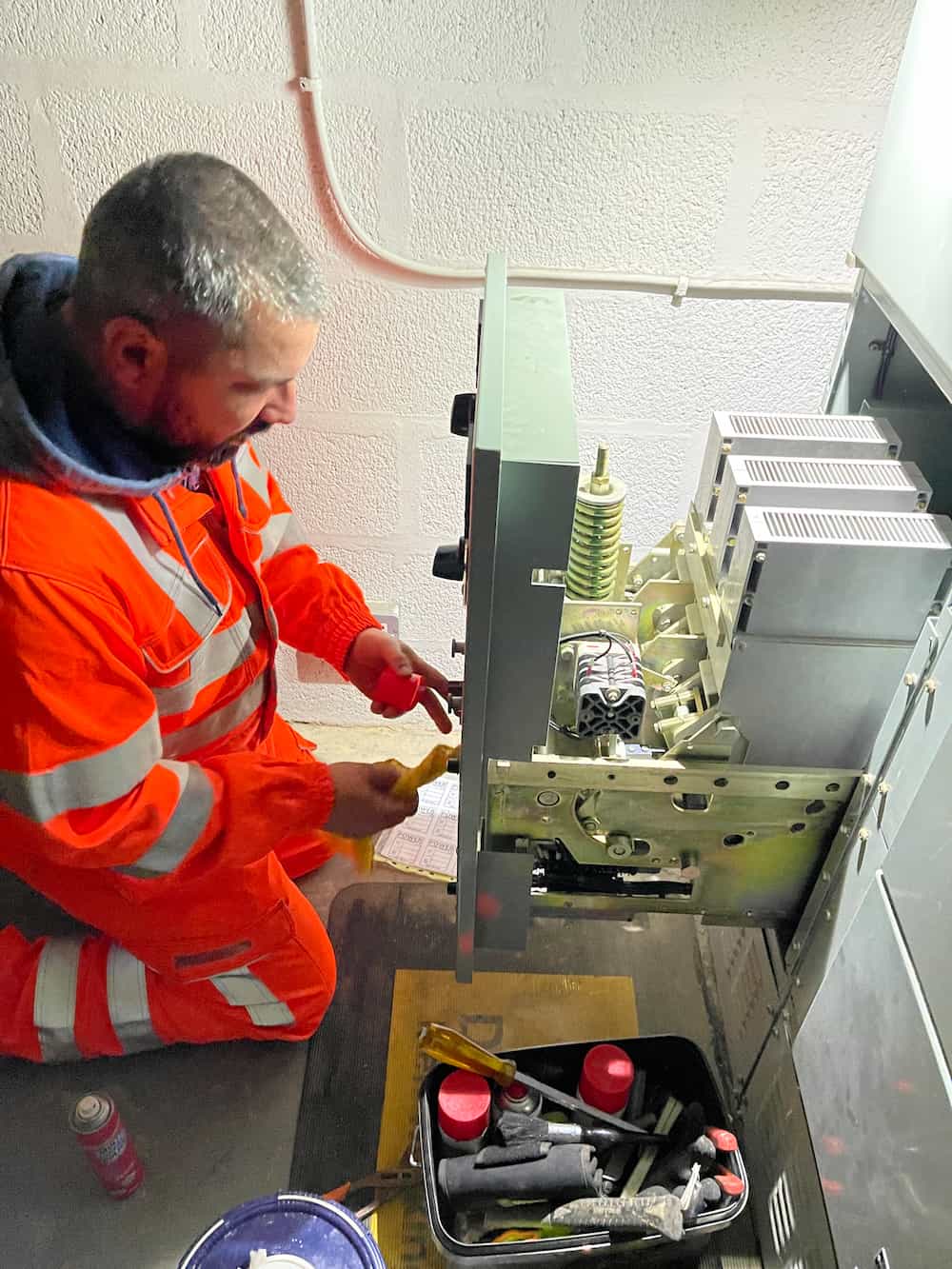 MCCB Servicing