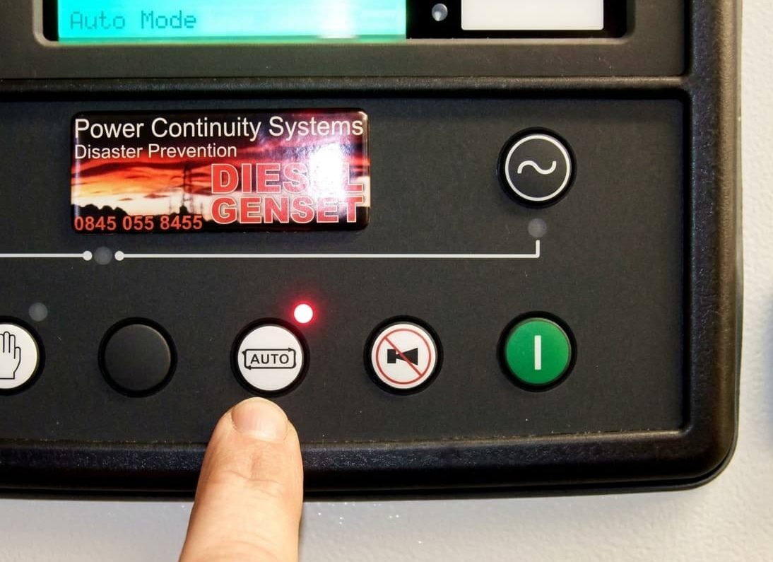 Dse 7310 auto button