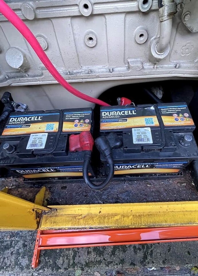 Power continuity batteries stuck together