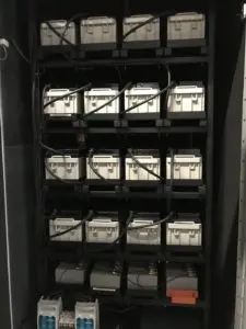 Power continuity battery rack