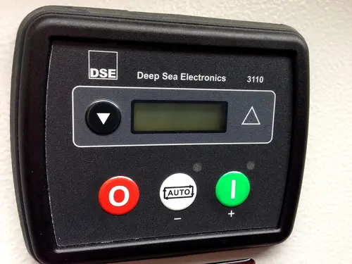 Power continuity dse controller for remote monitoring