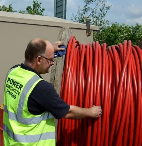 Power continuity engineer with heavy duty cable