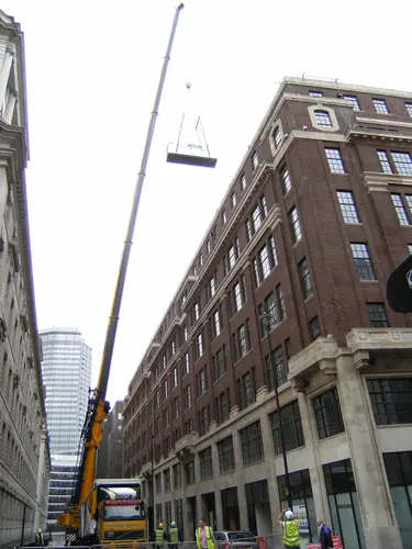 Power continuity generator on top of a building