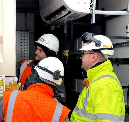 Power continuity servicing diesel generator injectors