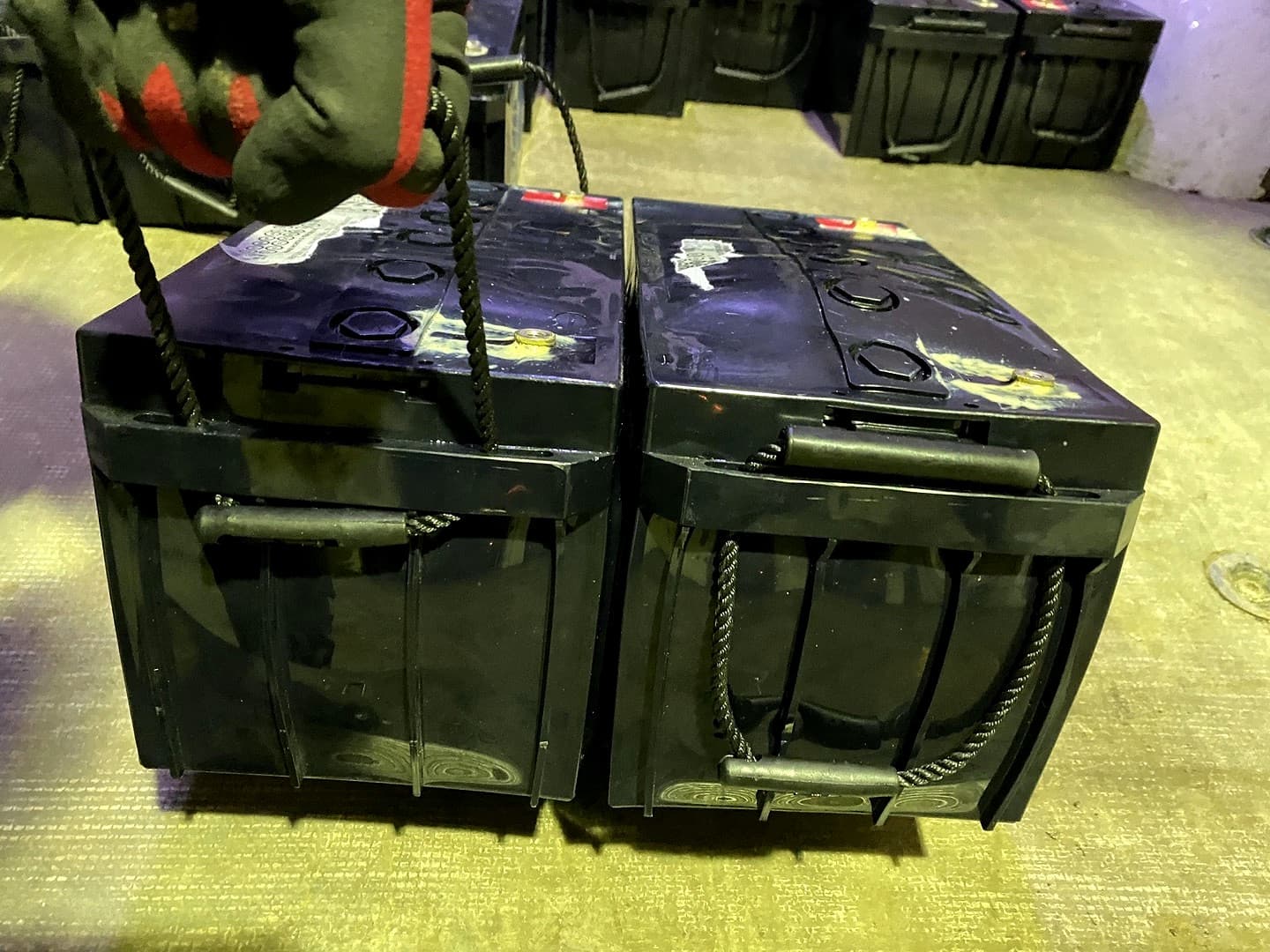 Power continuity swollen batteries